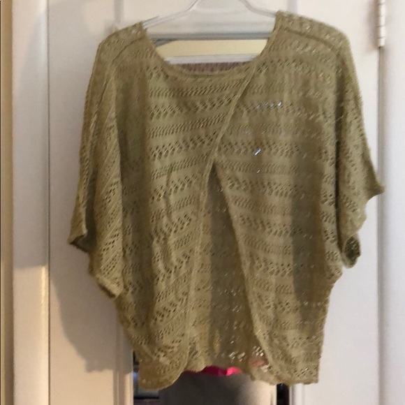 Really cute gold Knit sweater - Picture 4 of 4